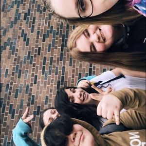 Meet your Posher, Hailey